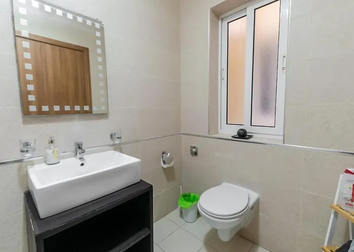 Amazing And Spacious W Side Sea View Apartament