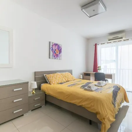 Amazing And Spacious W Side Sea View Apartment *