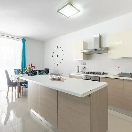 Amazing And Spacious W Side Sea View *