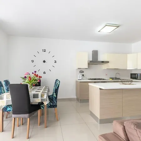 Amazing&spacious W Side Sea View *